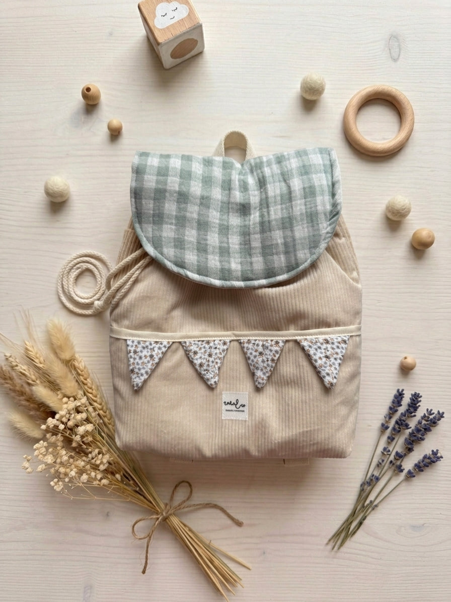 Mochila personalizada banderitas