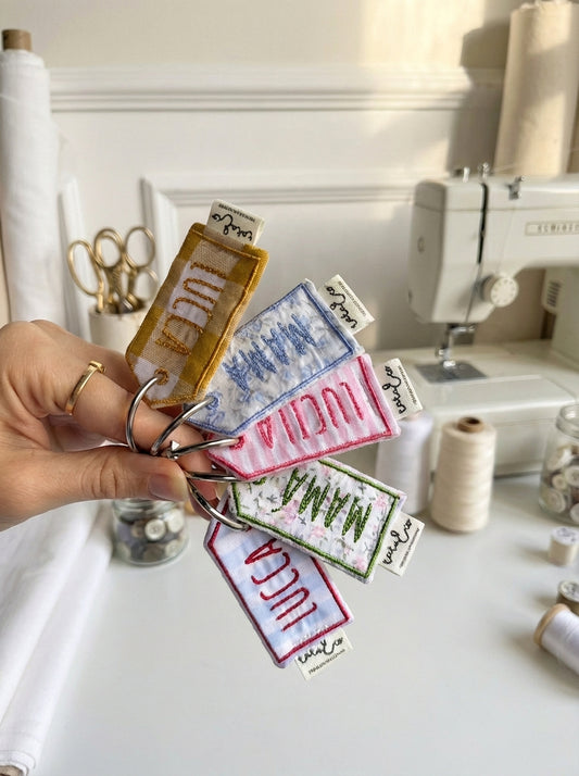 Llavero bordado personalizado