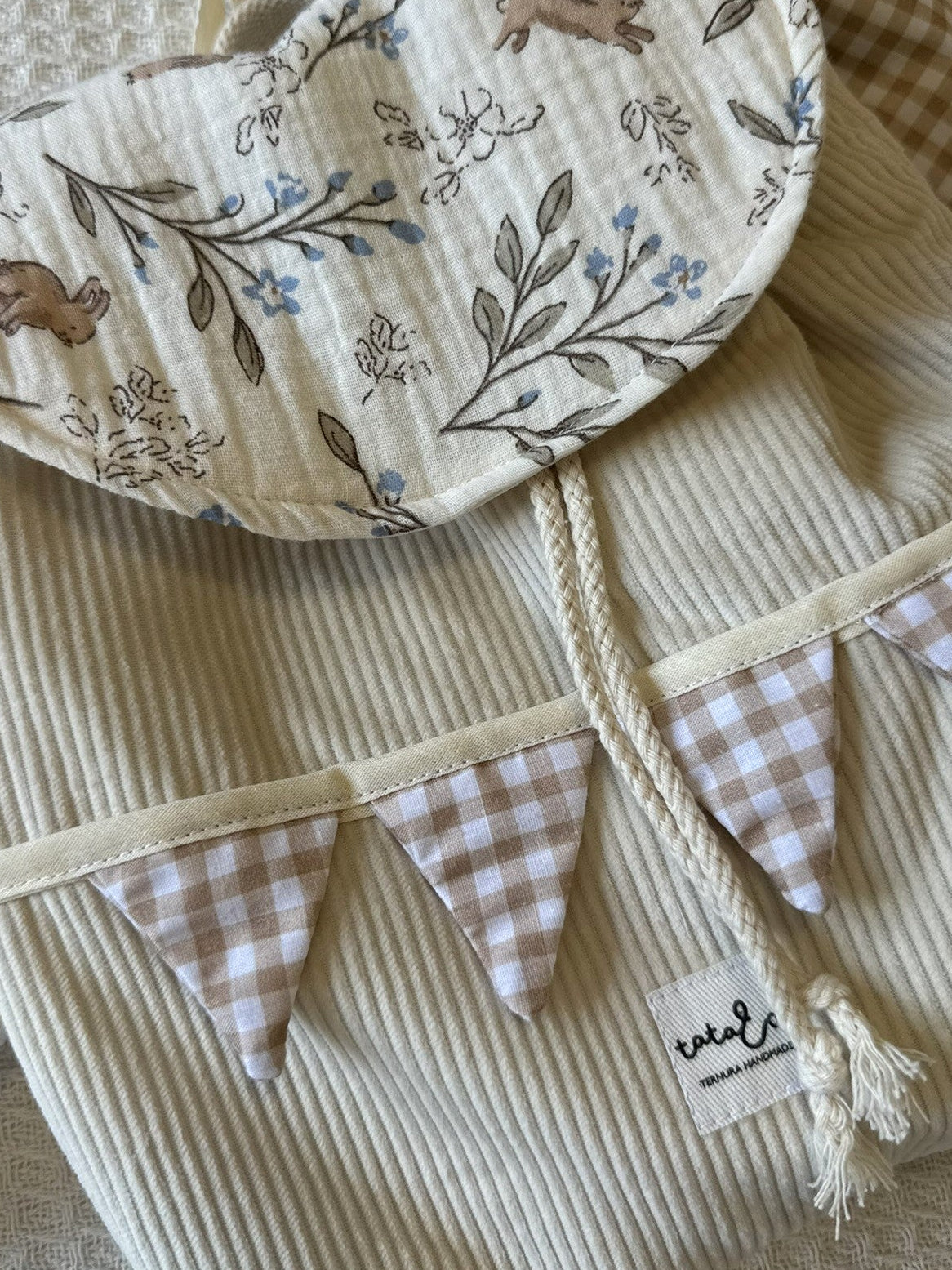 Mochila personalizada banderitas