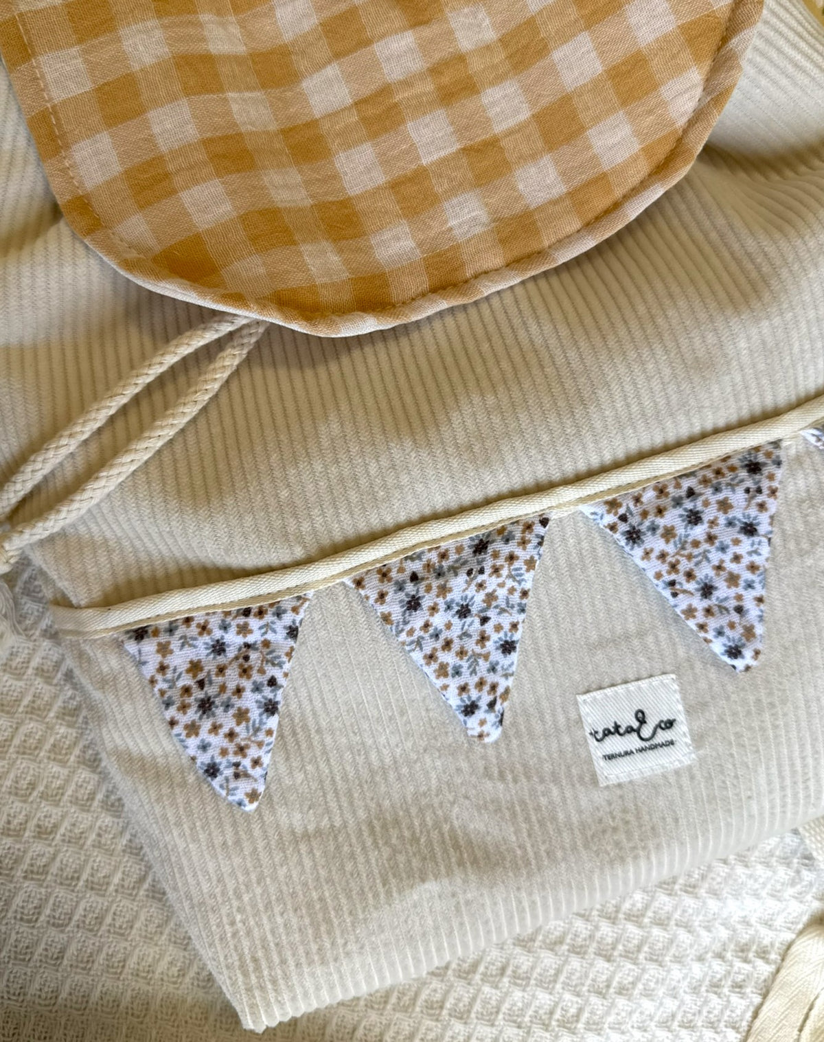 Mochila personalizada banderitas